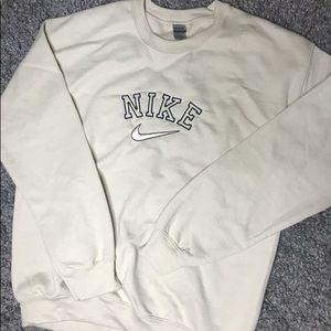 Nike pullovers